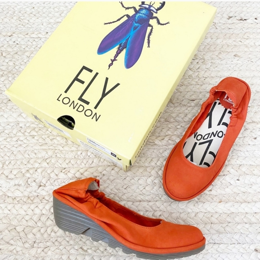 NIB!!! New Fly London Cupido Wedge Flat Orange size 37